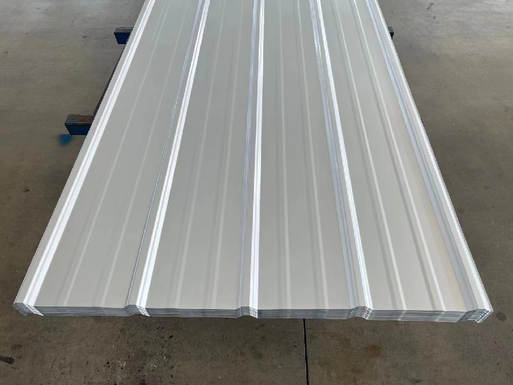 納（nà）米防腐彩鋼瓦